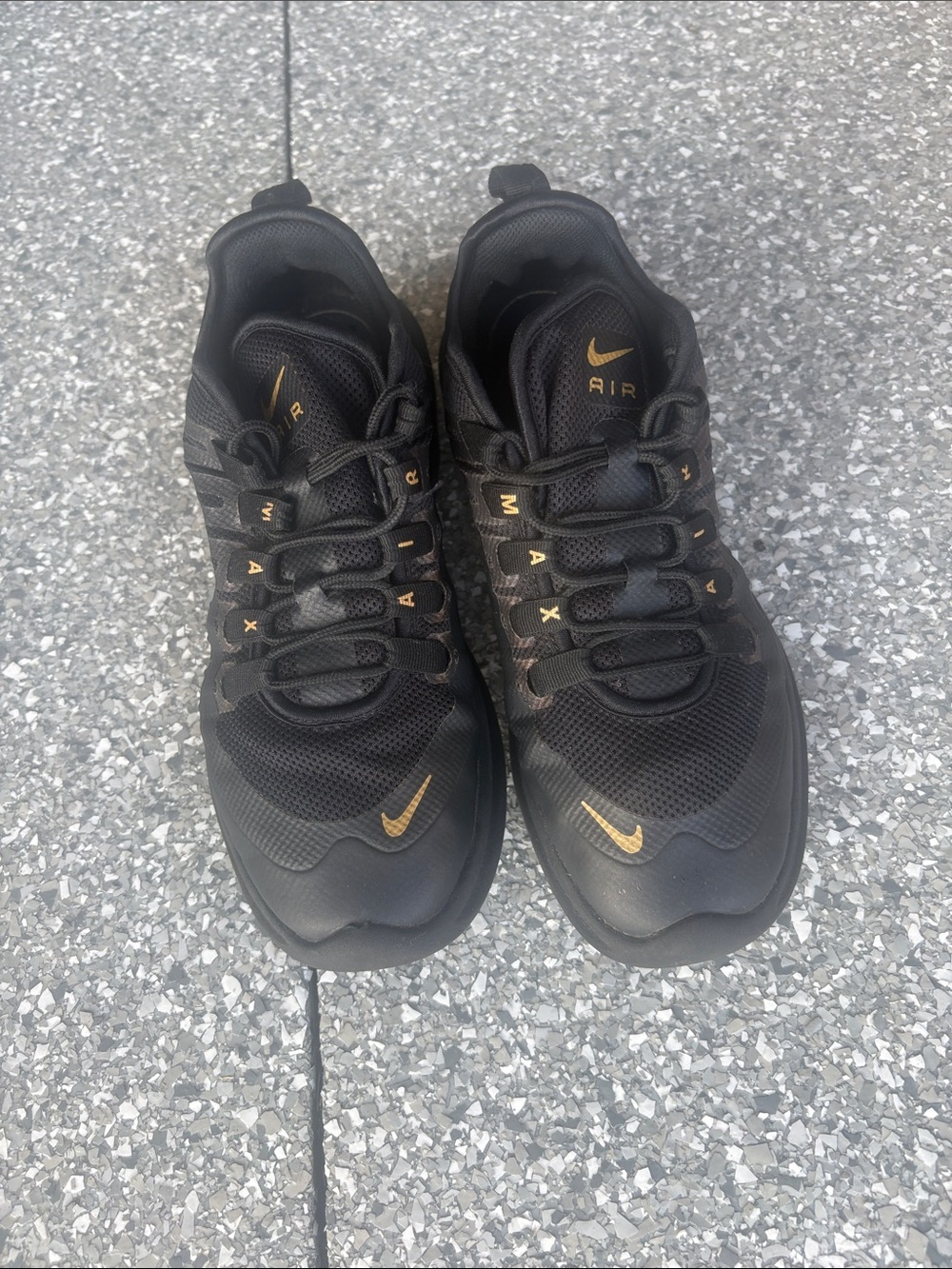 Nike Women’s Black and Gold Air Max Athletic Sneakers 8.5